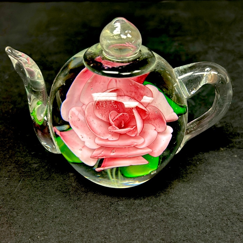 Vintage “Dynasty Gallery” Heirloom Collection glass art with teapot paperweight